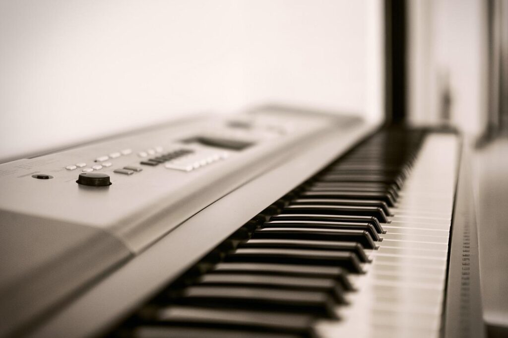 電子ピアノキーボード